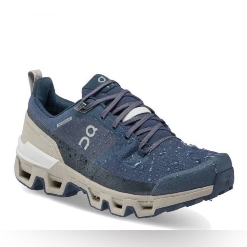 On Cloud Cloudwander Waterproof - Size 6 - image 7